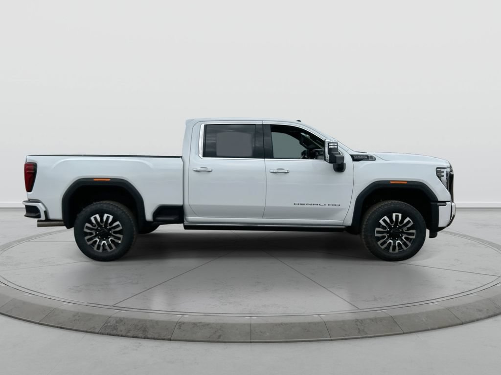 New 2026 GMC Sierra 3500 Denali Ultimate AWD/4WD image 9