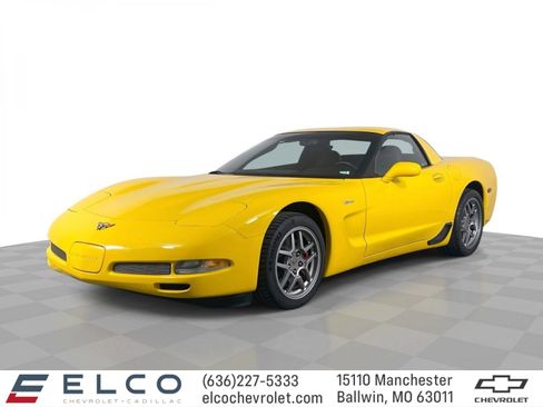 Used 2004 Chevrolet Corvette Z06 w/ Memory Package RWD image 1