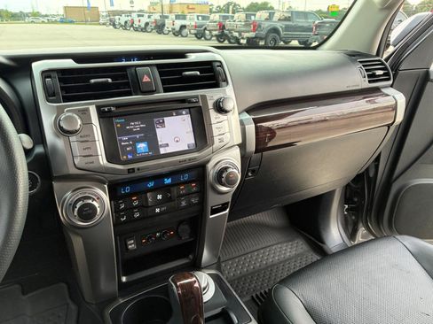 Used 2019 Toyota 4Runner Limited AWD/4WD image 18