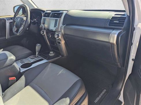 Used 2020 Toyota 4Runner SR5 Premium image 19