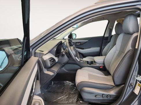 Used 2025 Subaru Outback Premium w/ Popular Package #1A AWD/4WD image 24