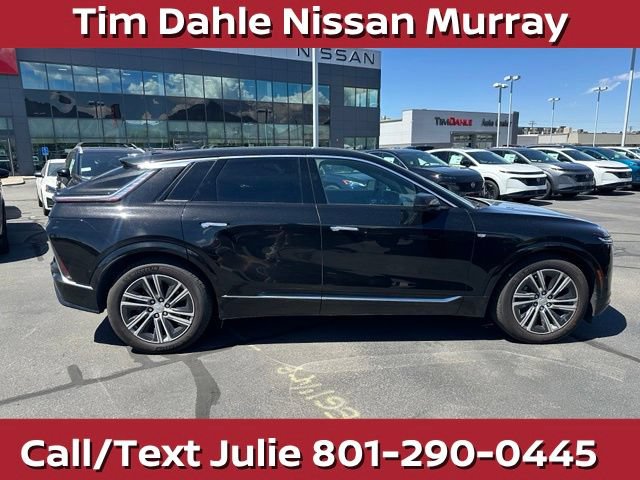 Used 2024 Cadillac Lyriq Luxury AWD/4WD image 13