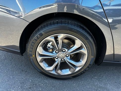 Used 2024 Honda Accord EX image 11