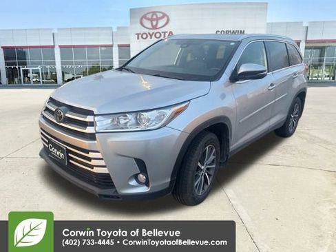 Used 2019 Toyota Highlander XLE w/ Protection Package #3 image 7