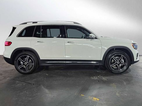 New 2026 Mercedes-Benz GLB 250 4MATIC image 2