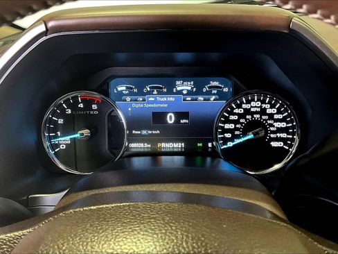 Used 2019 Ford F350 Limited image 14