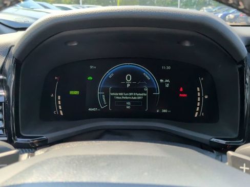 Used 2025 Toyota Camry SE FWD image 16