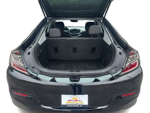 Used 2018 Chevrolet Volt LT w/ Comfort Package FWD image 11