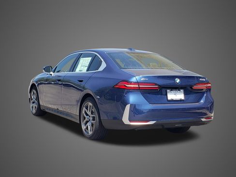New 2027 BMW 530i xDrive w/ Premium Package AWD/4WD image 7