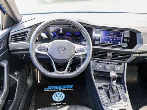 Certified 2024 Volkswagen Jetta Sport image 16