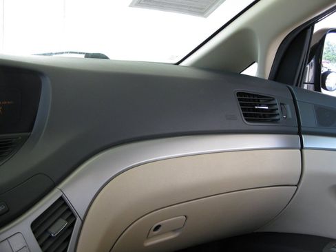 Used 2009 Subaru Tribeca Limited AWD/4WD image 19