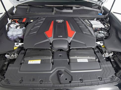 Used 2026 Audi RS Q8 performance AWD/4WD image 41