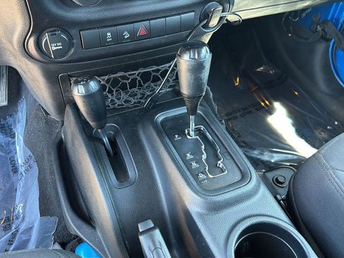 Used 2016 Jeep Wrangler Unlimited Sport AWD/4WD image 25