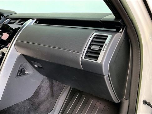 Used 2023 Land Rover Discovery S R-Dynamic image 21