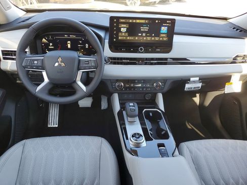 New 2026 Mitsubishi Outlander SEL FWD image 6
