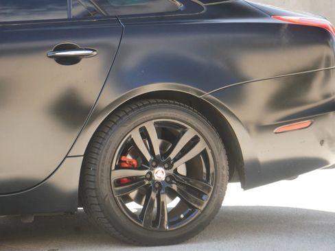 Used 2016 Jaguar XJ L Portfolio image 16