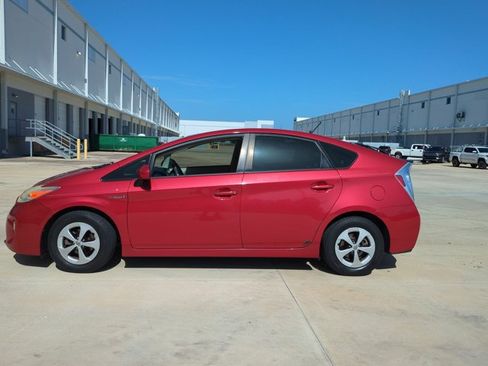 Used 2014 Toyota Prius Three FWD image 8