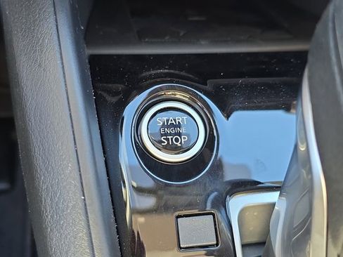 New 2025 Nissan Versa SR w/ Trunk Package image 28