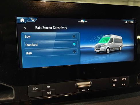 Used 2025 Mercedes-Benz Sprinter 2500 image 36