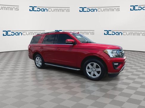 Used 2020 Ford Expedition XLT w/ Equipment Group 202A AWD/4WD image 2