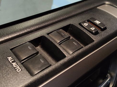 Used 2017 Toyota 4Runner SR5 image 27