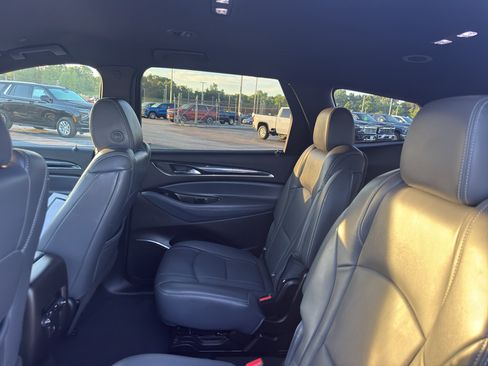 Certified 2023 Buick Enclave Essence w/ Sport Touring Edition AWD/4WD image 33