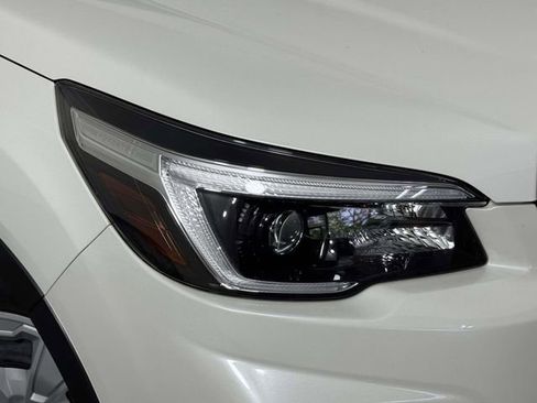 Used 2021 Subaru Forester AWD/4WD image 15