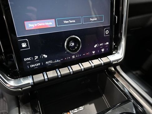 New 2026 GMC Yukon XL Elevation image 18