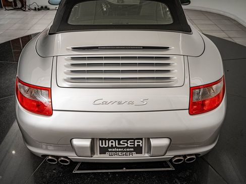 Used 2005 Porsche 911 Carrera S image 27
