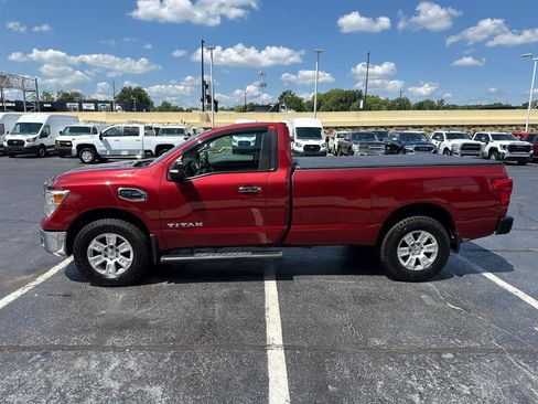 Used 2017 Nissan Titan SV AWD/4WD image 5