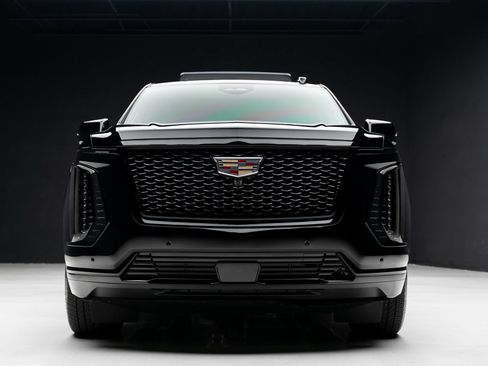Used 2025 Cadillac Escalade ESV Sport Platinum AWD/4WD image 7