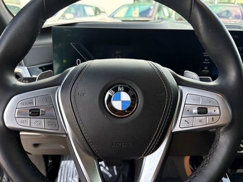 Used 2023 BMW X7 xDrive40i w/ Executive Package AWD/4WD image 33