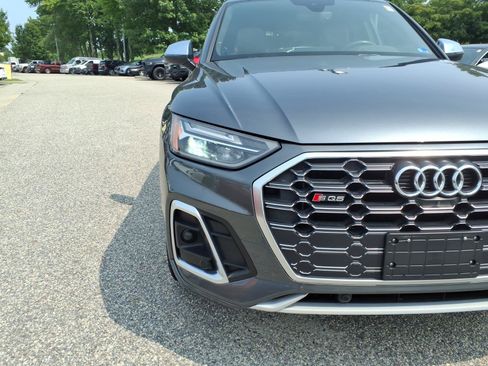 Used 2022 Audi SQ5 Premium Plus w/ Premium Plus Package AWD/4WD image 3