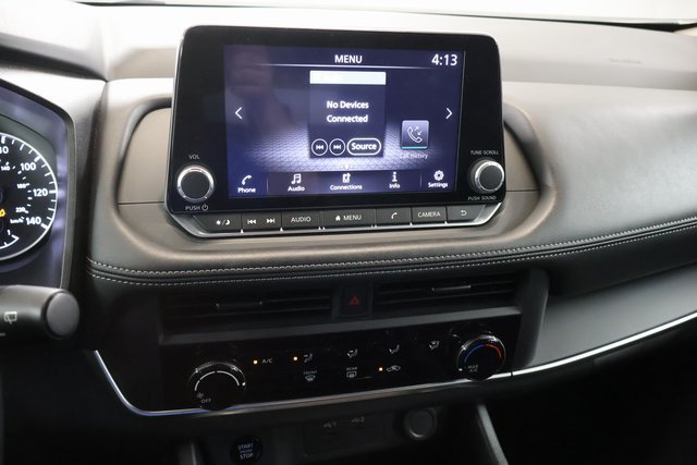 Used 2024 Nissan Rogue S AWD/4WD image 18