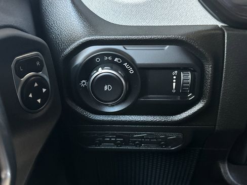 Used 2024 Jeep Wrangler Unlimited Sport AWD/4WD image 26