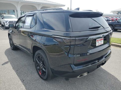 Used 2021 Chevrolet Traverse Premier w/ Redline Edition image 3