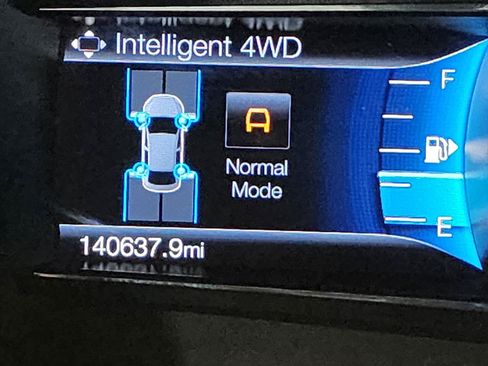 Used 2018 Ford Explorer XLT w/ Equipment Group 202A AWD/4WD image 20