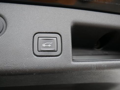 Used 2019 Chevrolet Equinox LT image 10