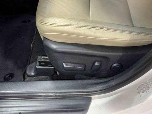 Used 2014 Toyota Avalon XLE FWD image 23