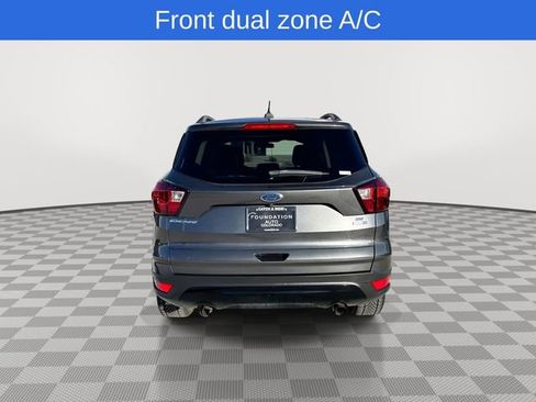 Used 2019 Ford Escape SE image 8