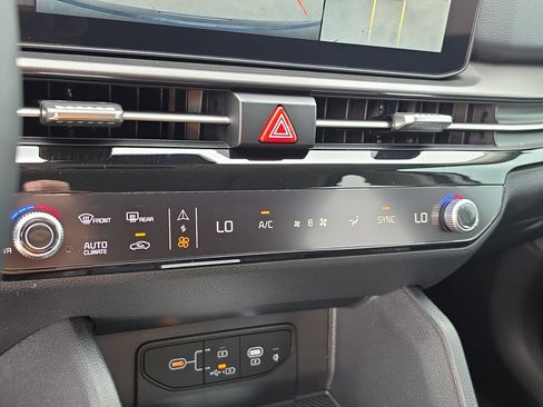 New 2026 Kia Sportage SX FWD image 26