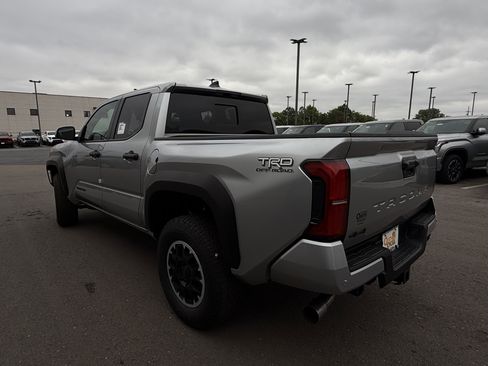 New 2026 Toyota Tacoma TRD Off-Road AWD/4WD image 3