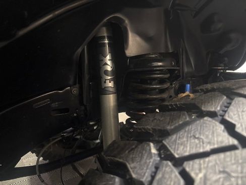 Used 2021 Jeep Gladiator Willys image 57