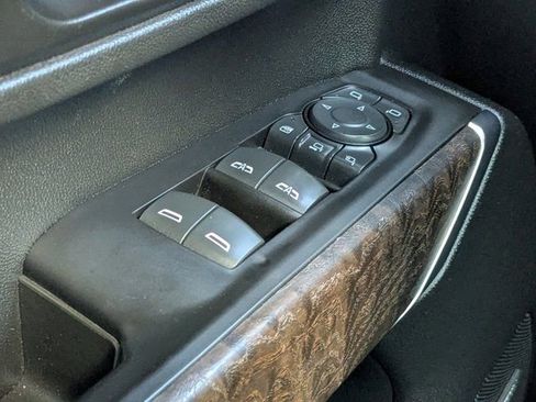 Used 2021 GMC Sierra 3500 Denali w/ Denali Ultimate Package AWD/4WD image 30