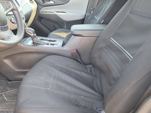 Used 2022 Chevrolet Equinox LS w/ LS Convenience Package FWD image 6
