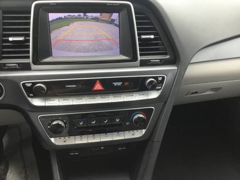Used 2018 Hyundai Sonata SEL FWD image 17