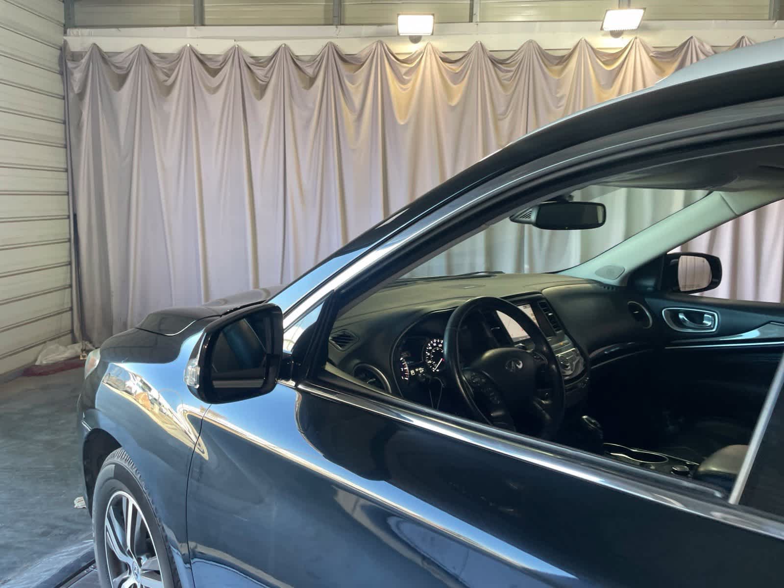 Used 2019 INFINITI QX60 Luxe w/ Essential Package FWD image 9