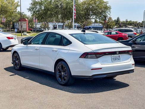 Used 2025 Honda Accord SE image 2