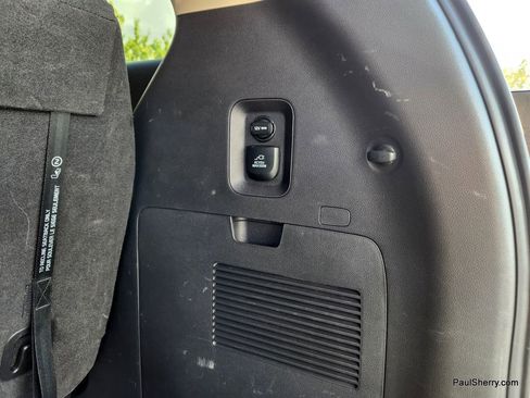 Used 2023 Kia Carnival SX Prestige image 29