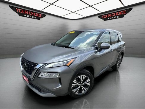 Used 2021 Nissan Rogue SV image 1